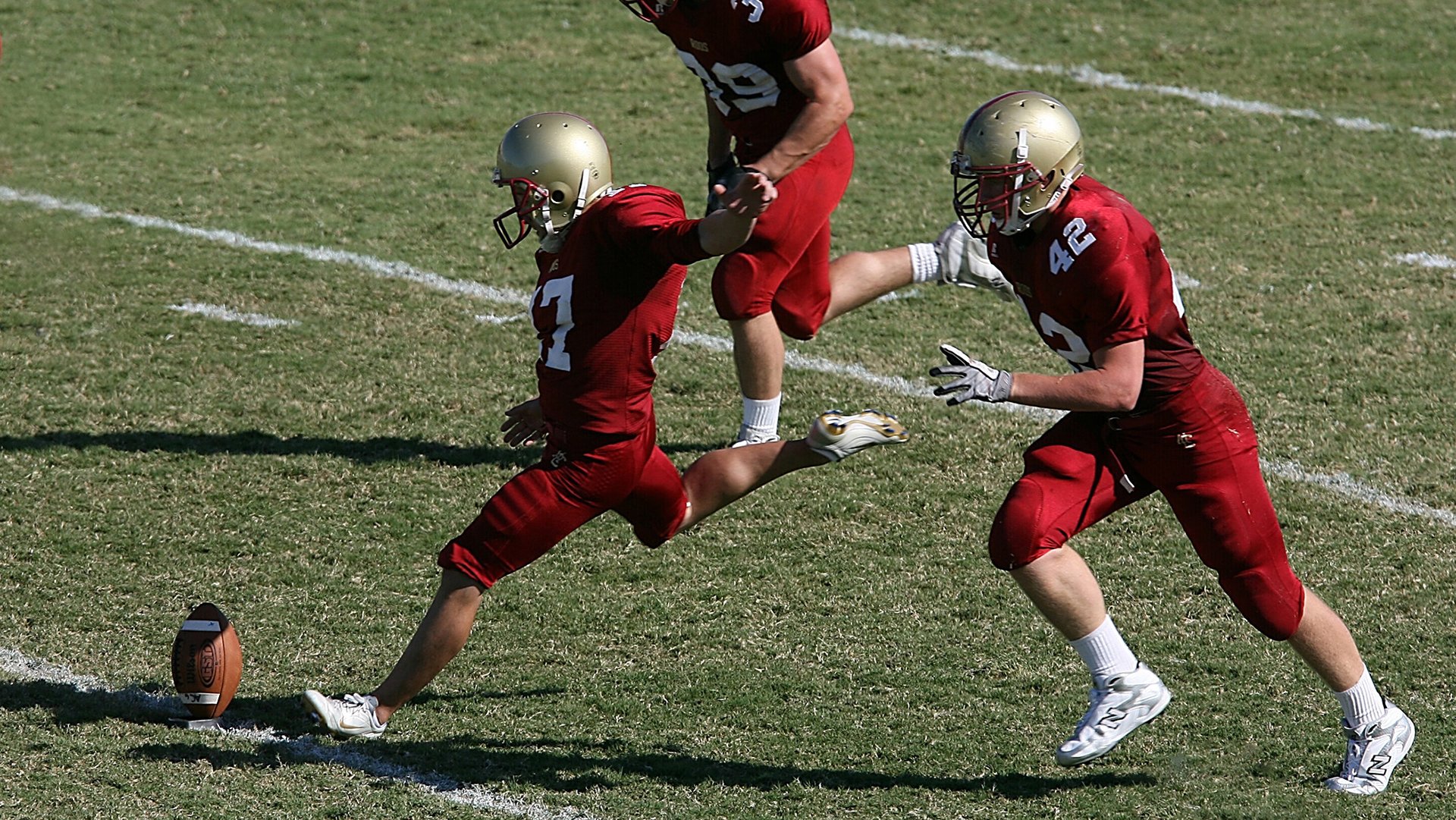 “中国足球运动员海外表现令人瞩目”,中国足球海外球员名单